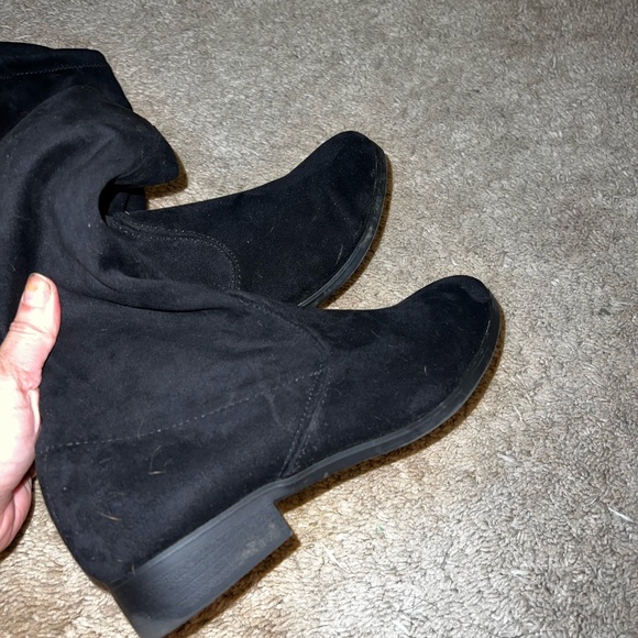 Knee high boots - Picture 3 of 5